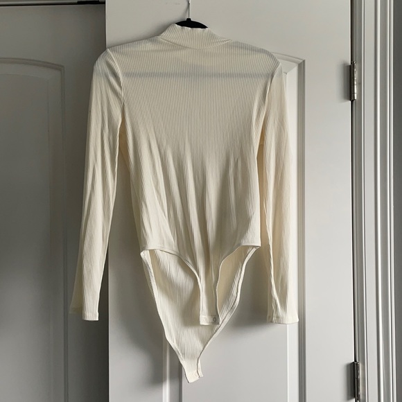 Gap White Turtleneck Bodysuit - Picture 1 of 3